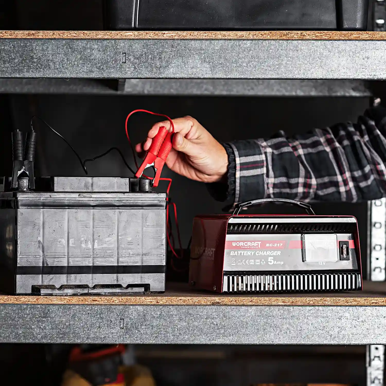 Incarcator acumulatoare masini Worcraft BC-217